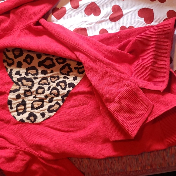 Heart Long Sleeve Sweater - Picture 3 of 4